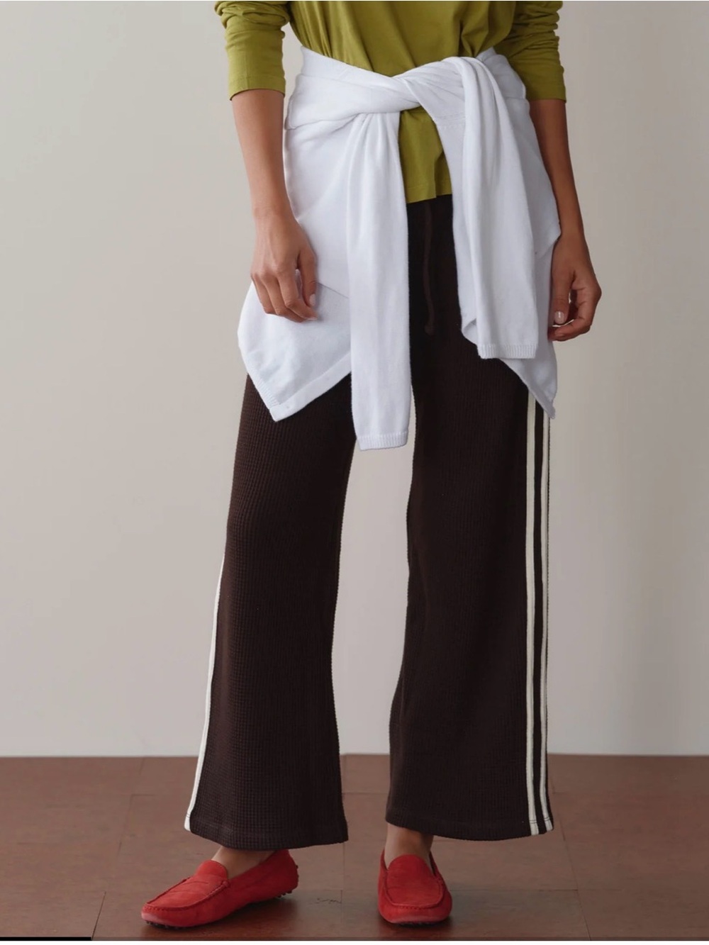 DONNI. Brown Straight-Leg Pants with Beige Side Stripes
